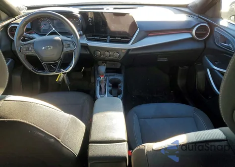 2025 Chevrolet Trax 1Rs z USA, uszkodzony, nr VIN KL77LGEP9SC104988